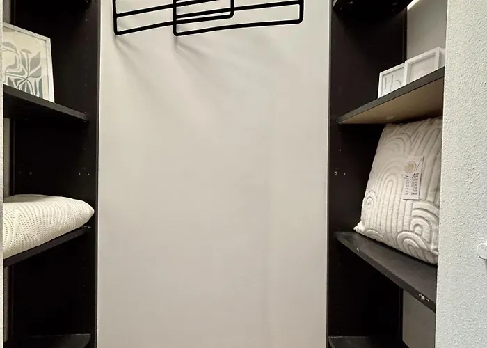 Obok Metra! Loftwola شقة *