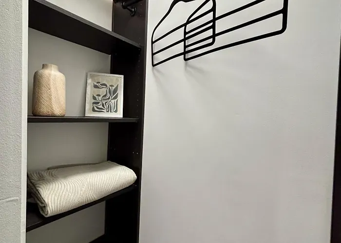 Obok Metra! Loftwola وارسو