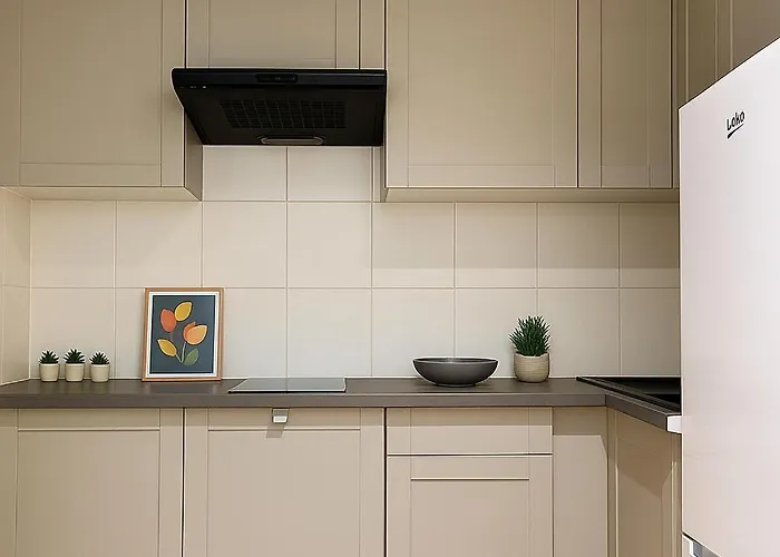 Obok Metra! Loftwola Lejlighed